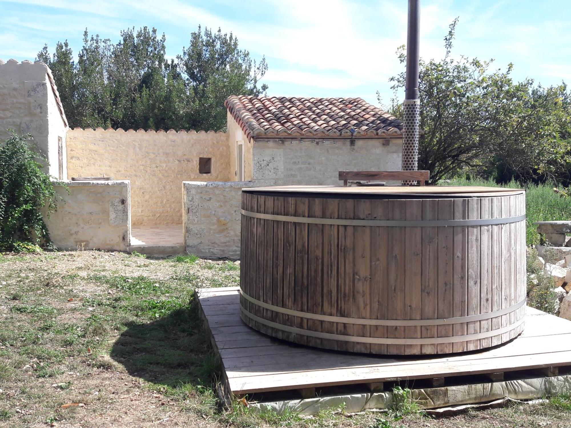 Le Dojo Du Plessis Mareuil (Charente) Exterior foto